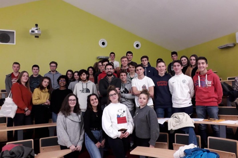 Les 1ere S participent au Prix littéraire des Lycéens d'Auvergne. 